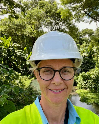 Qui Sommes-Nous roselyne profile team